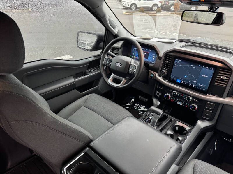 2025 Ford F-150 Lightning XLT