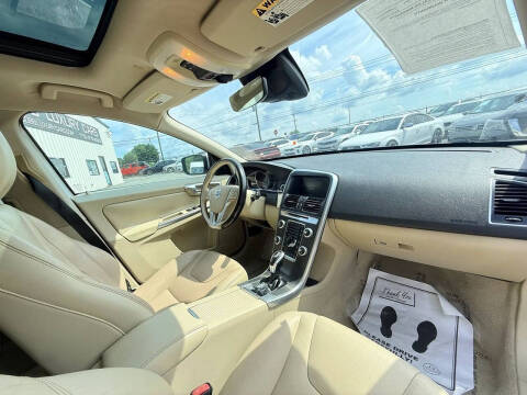 2015 Volvo XC60 T5 Drive-E Premier