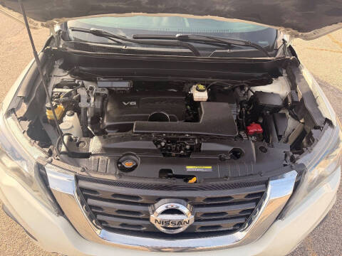 2017 Nissan Pathfinder SV