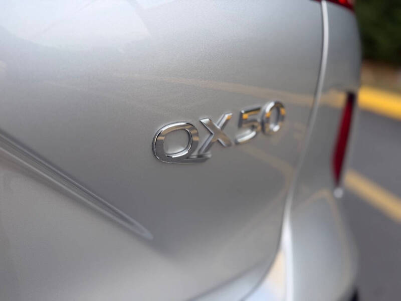 2019 Infiniti QX50 Essential