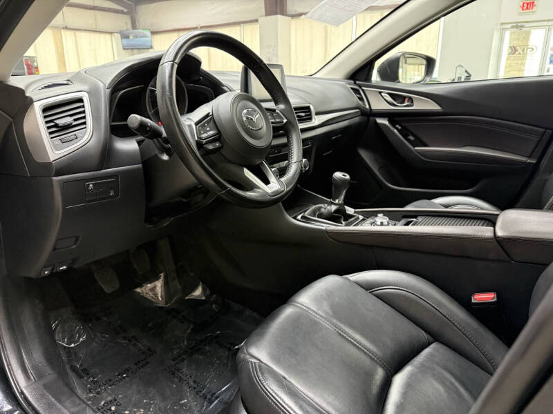 2018 Mazda MAZDA3 Touring