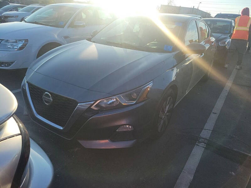 2020 Nissan Altima for sale at Flash Ryd Auto Sales in Kansas City KS