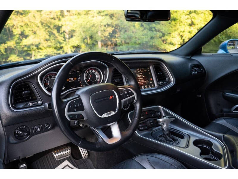 2015 Dodge Challenger SXT Plus