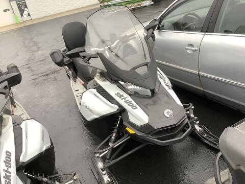 2020 Ski-Doo Grand Touring Sport Rotax®