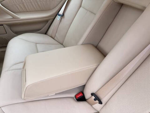 2001 Mercedes-Benz E-Class E 320