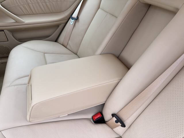 2001 Mercedes-Benz E-Class E 320