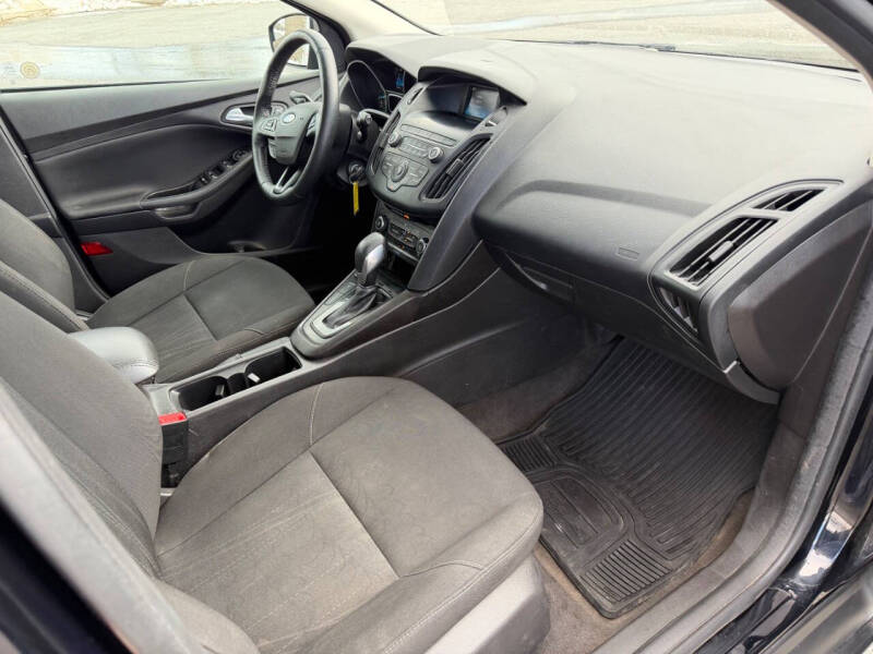 2018 Ford Focus SE - Photo 10