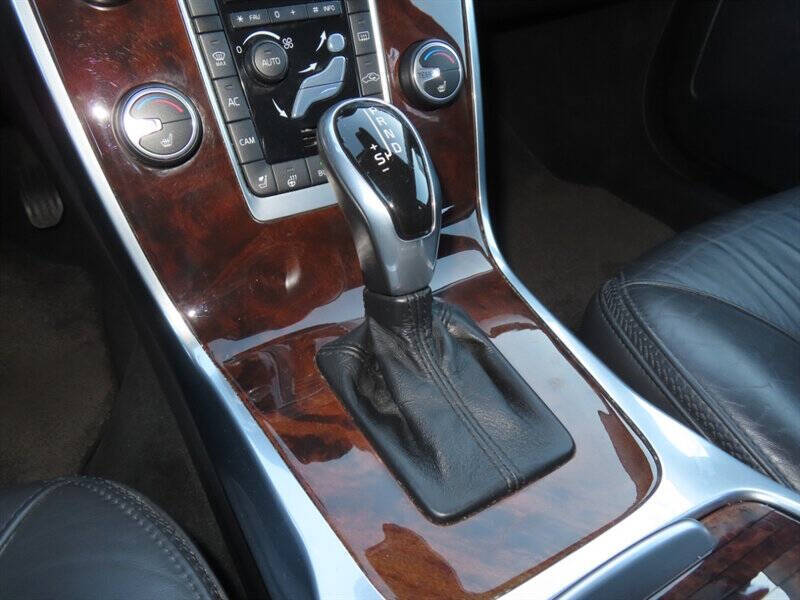 2015 Volvo XC70 3.2 Premier Plus