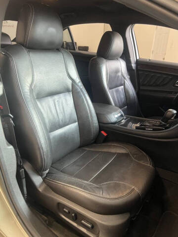 2013 Ford Taurus Limited