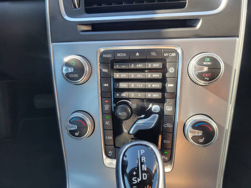 2017 Volvo V60 T5 Premier