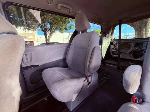 2020 Toyota Sienna L 7-Passenger