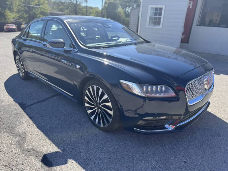 2018 Lincoln Continental Black Label's photo