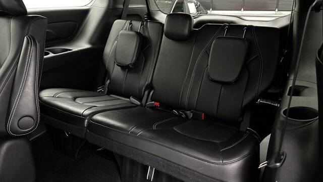 2025 Chrysler Pacifica Plug-In Hybrid