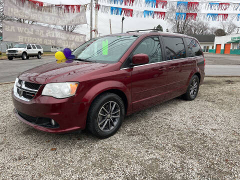 2017 Dodge Grand Caravan for sale at Antique Motors in Plymouth IN
