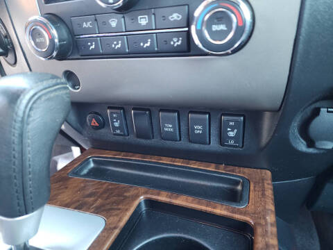 2011 Nissan Titan SL