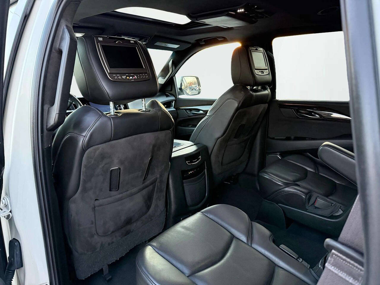 2015 Cadillac Escalade for sale at Extreme Car Center in Detroit, MI