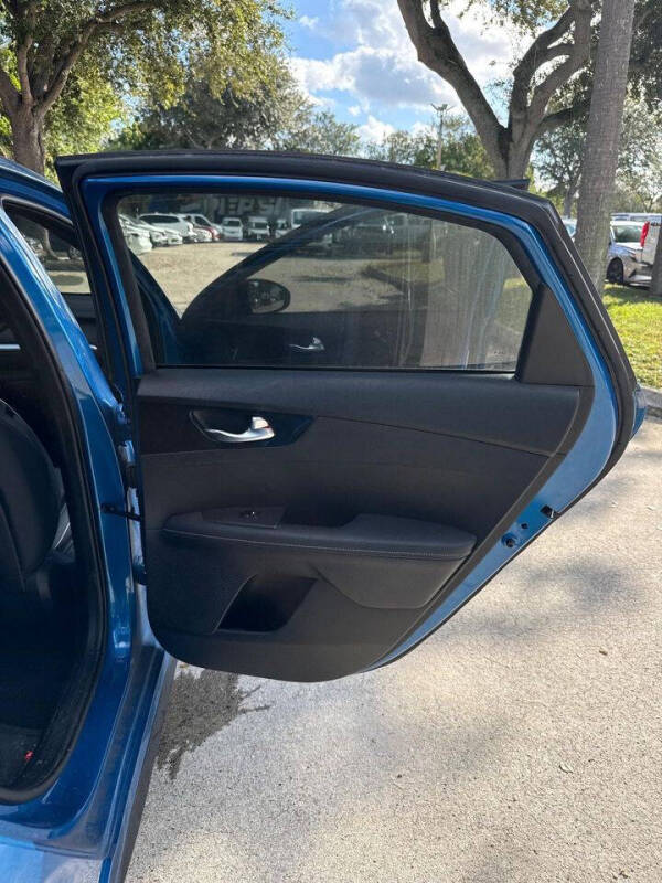 2023 Kia Forte GT-Line