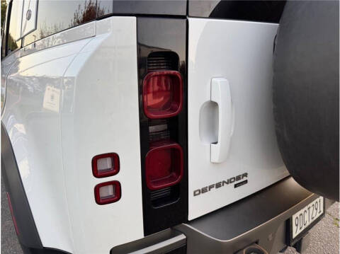 2022 Land Rover Defender 110 X-Dynamic SE