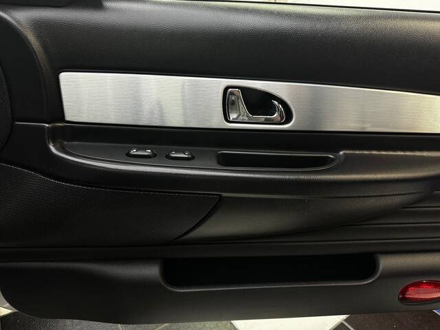 2004 Ford Thunderbird Deluxe
