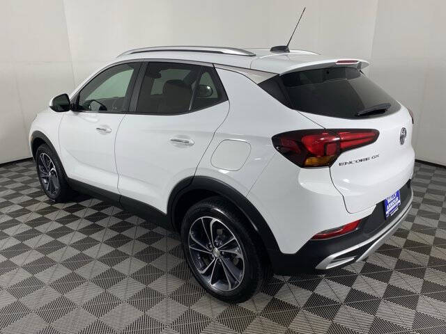 2022 Buick Encore GX Select