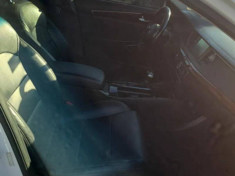 2017 Kia Cadenza Premium