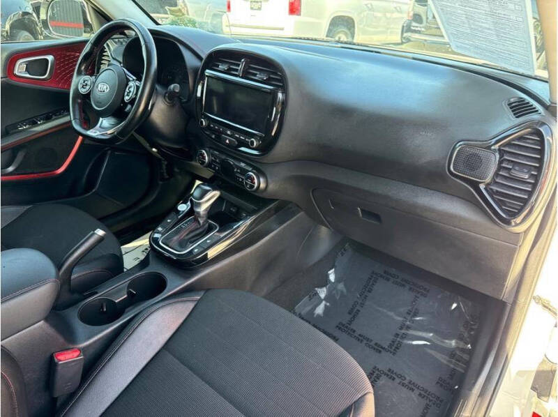 2020 Kia Soul GT-Line