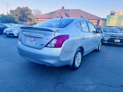 2014 Nissan Versa 1.6 SV