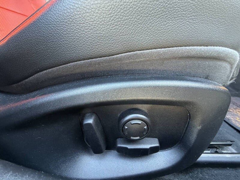 2016 Jaguar XF R-Sport