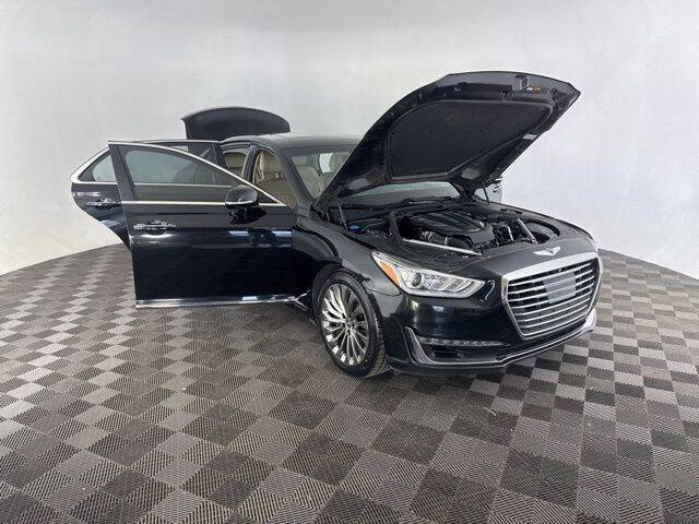 2017 Genesis G90