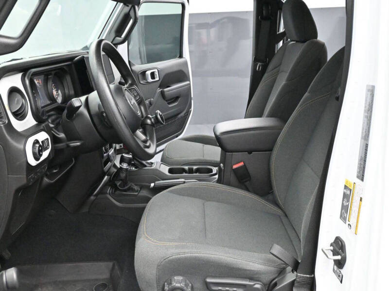 2024 Jeep Gladiator Sport