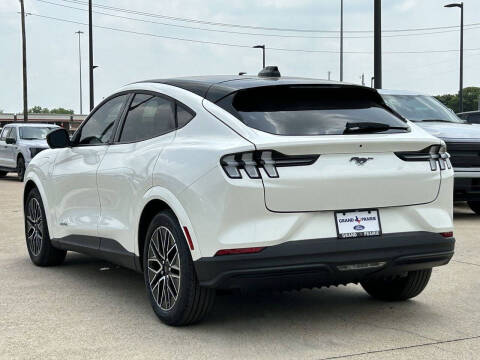 2025 Ford Mustang Mach-E Premium