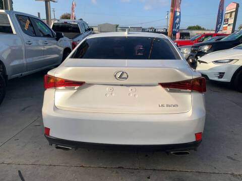 2019 Lexus IS 300