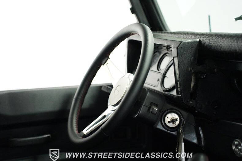 1989 Land Rover Santana