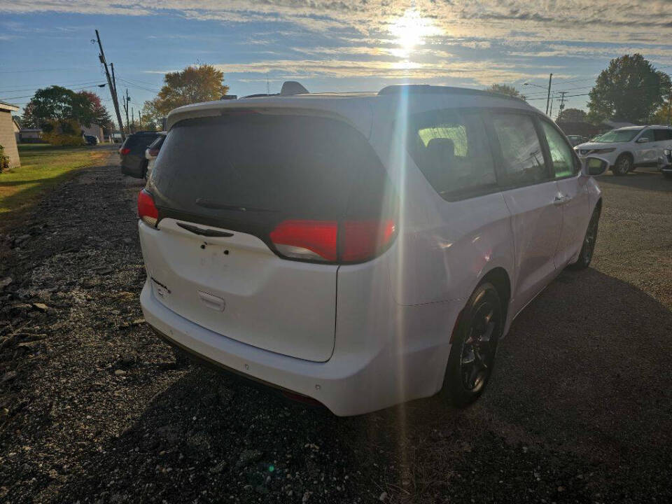 2018 Chrysler Pacifica for sale at Cambridge Used Cars in Cambridge, OH