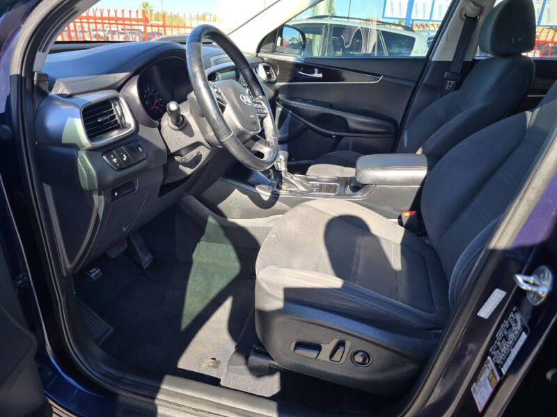 2020 Kia Sorento LX V6