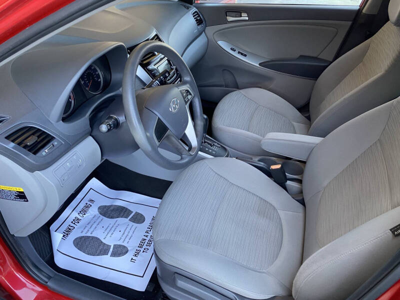 2016 Hyundai Accent SE