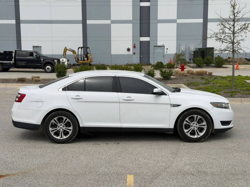 2017 Ford Taurus SEL