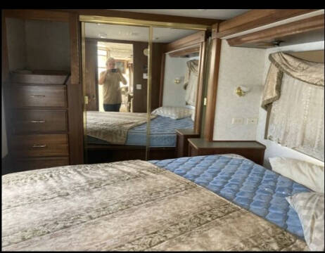 2001 Freightliner XC Chassis