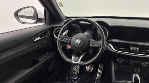 2023 Alfa Romeo Stelvio Sprint