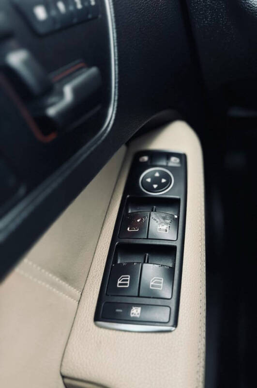 2012 Mercedes-Benz E-Class E 350 BlueTEC Luxury