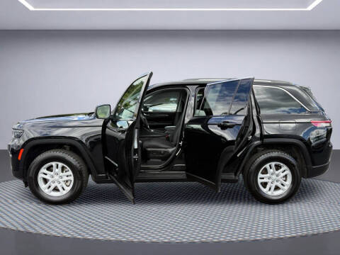 2023 Jeep Grand Cherokee Laredo
