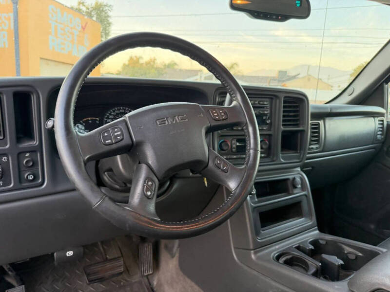 2005 GMC Sierra 2500HD