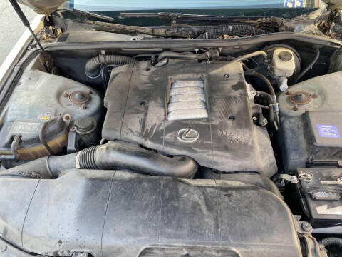 2000 Lexus LS 400