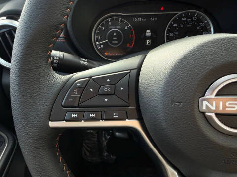 2025 Nissan Versa SR