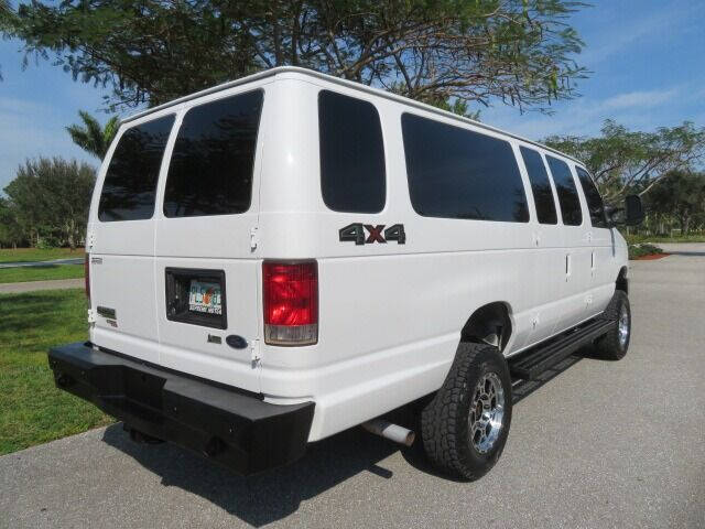 2014 Ford E-Series E-350 SD XLT