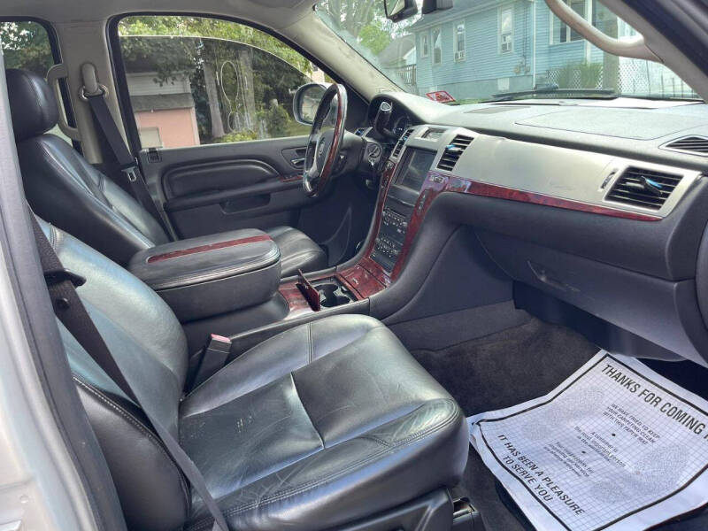 2011 Cadillac Escalade Luxury