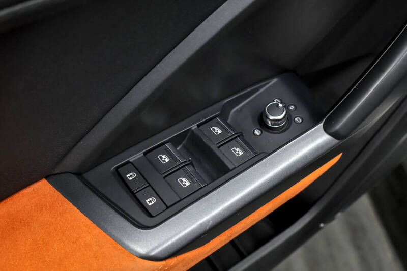 2019 Audi Q3 quattro S line Prem Plus 45 TFSI