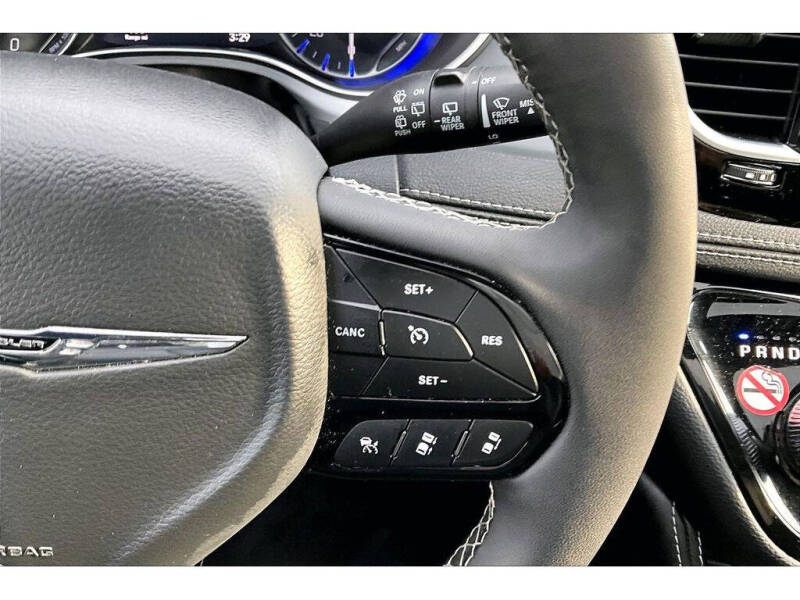 2025 Chrysler Pacifica Limited