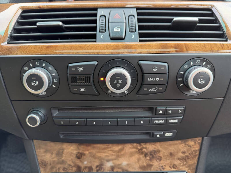 2009 BMW 5 Series 528i xDrive