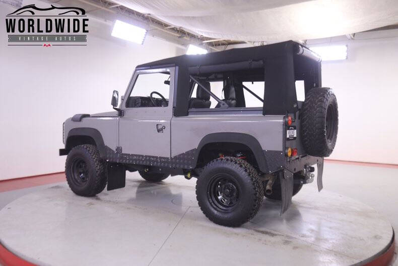 1984 Land Rover Defender